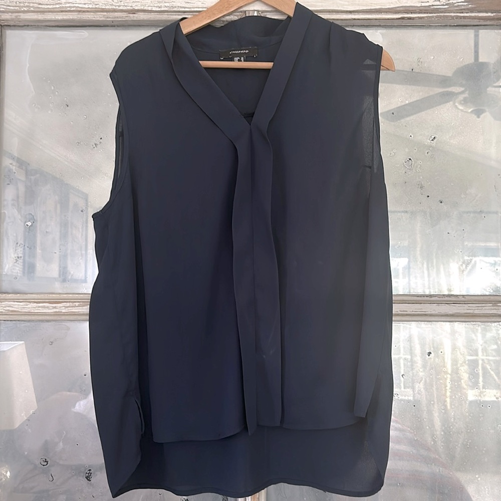 Atmosphere super cute grey high low navy top sz 16